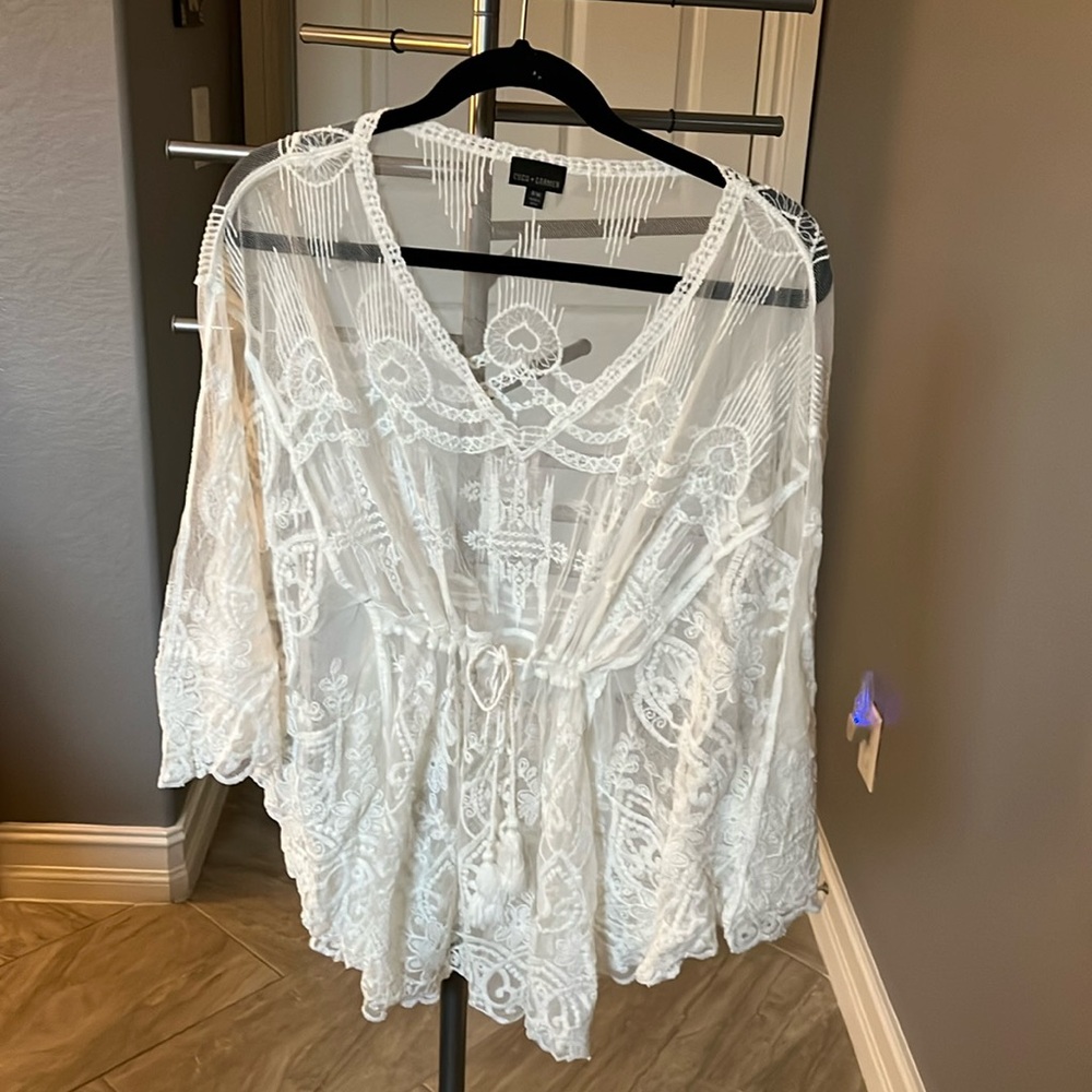 Coco + Carmen lace tunic, size S/M